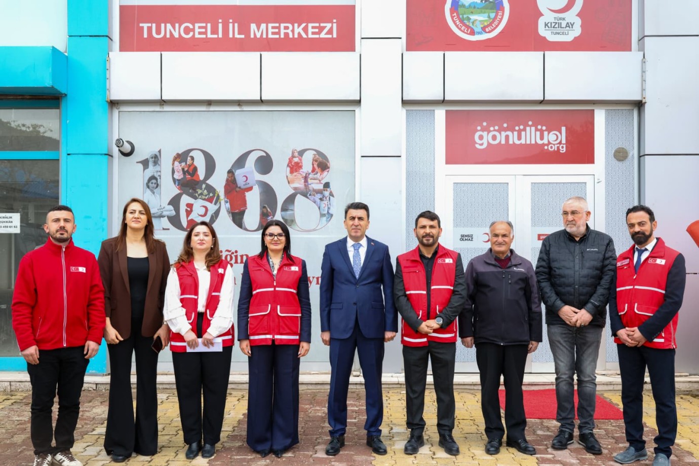 Kızılay yeni yerinde hizmete başladı