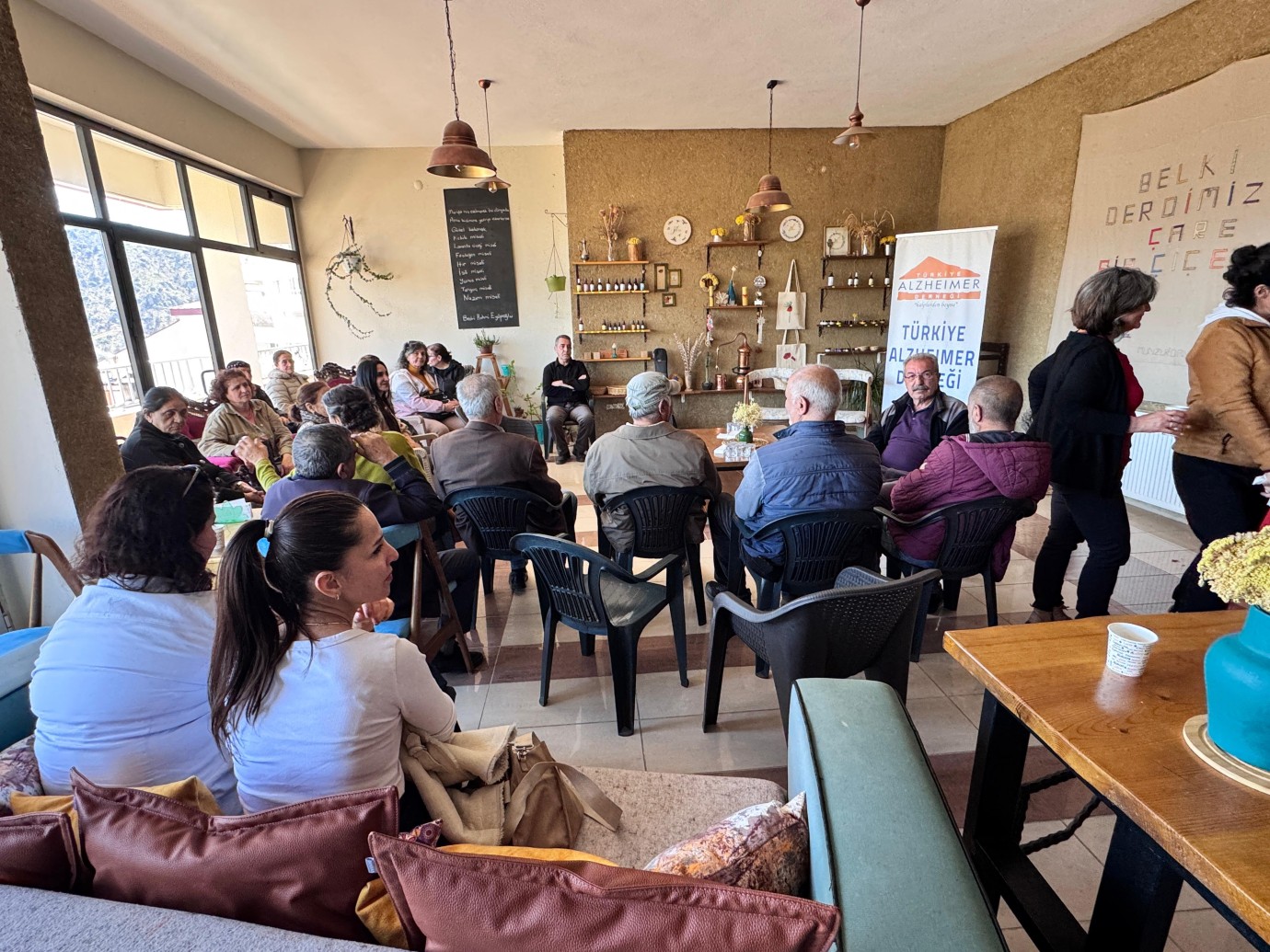 Alzheimer Derneği, Yaşlıları unutmadı