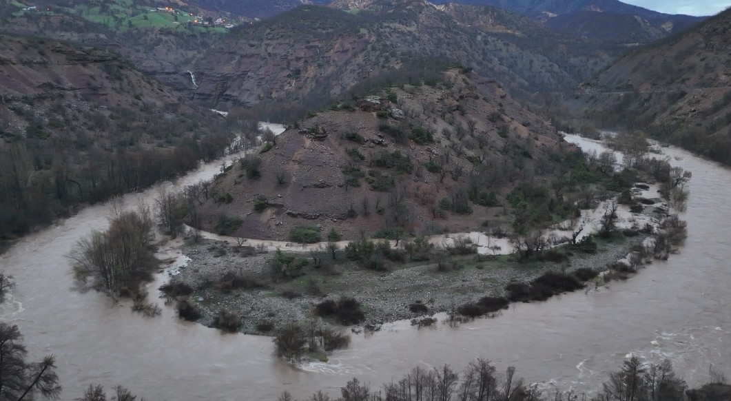 Munzur Çayı’nın taşması sonucu kapan Ovacık yolu açıldı