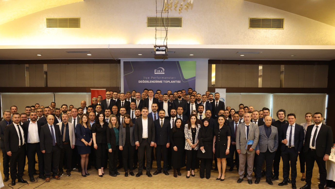 Fırat EDAŞ İlçe Performanslarını Değerlendirdi, Çalışanlarını Ödüllendirdi