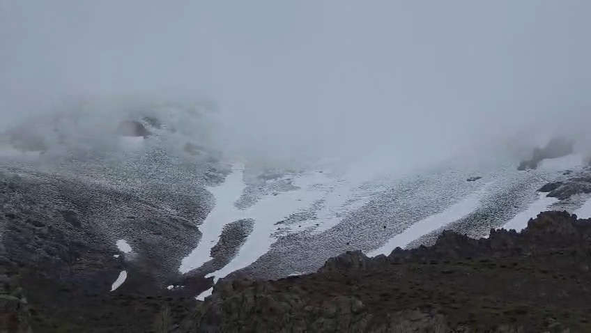 Dersim’in Pülümür İlçesinde Yüksek Kesimlere Kar Yağdı