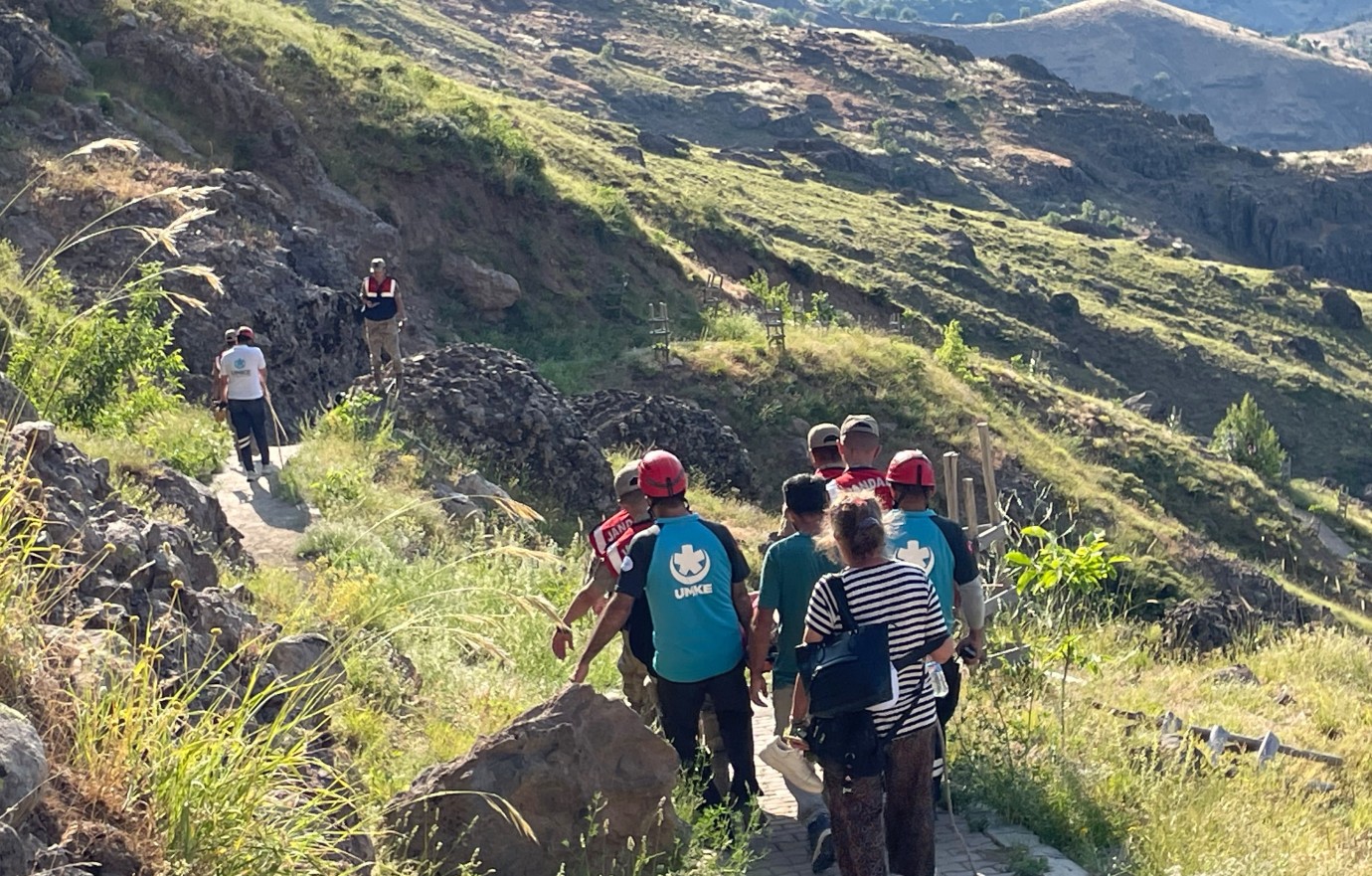 Düzgün Baba’da düşme sonucu yaralanan kadına ekipler müdahale etti