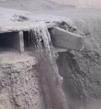 Pülümür’de Heyelan İki Köy Yolunu Ulaşıma Kapattı