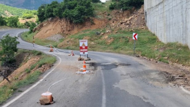 Nazımiye-Tunceli Yolu 2 Saat Trafiğe Kapatılacak