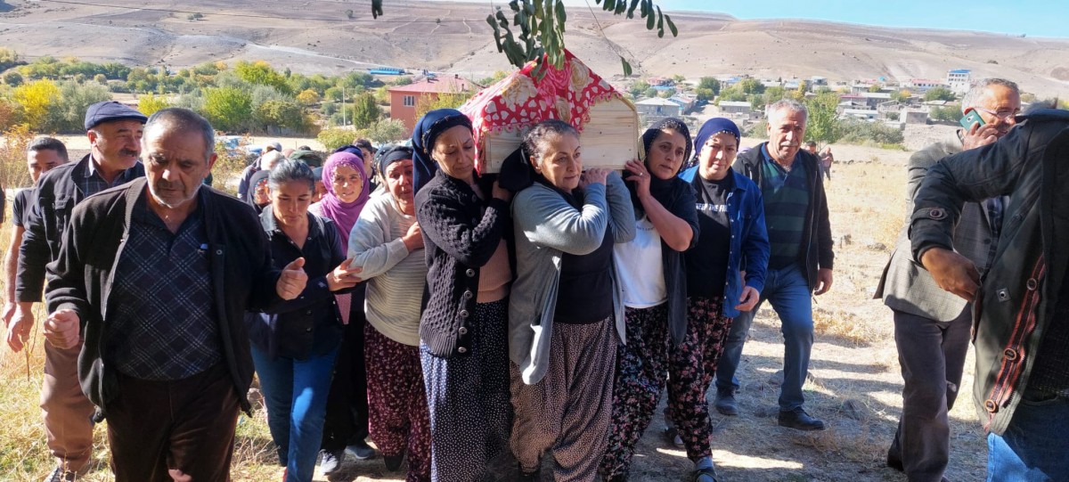 Erkek cinayetine kurban giden kadın, Dersim’de son yolculuğuna uğurlandı