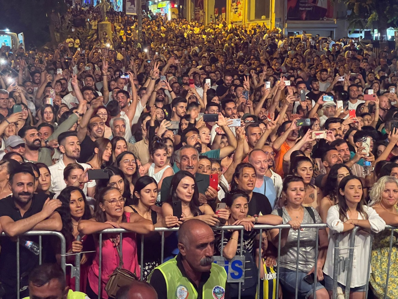 EMEP, festival komitesinden çekildi!