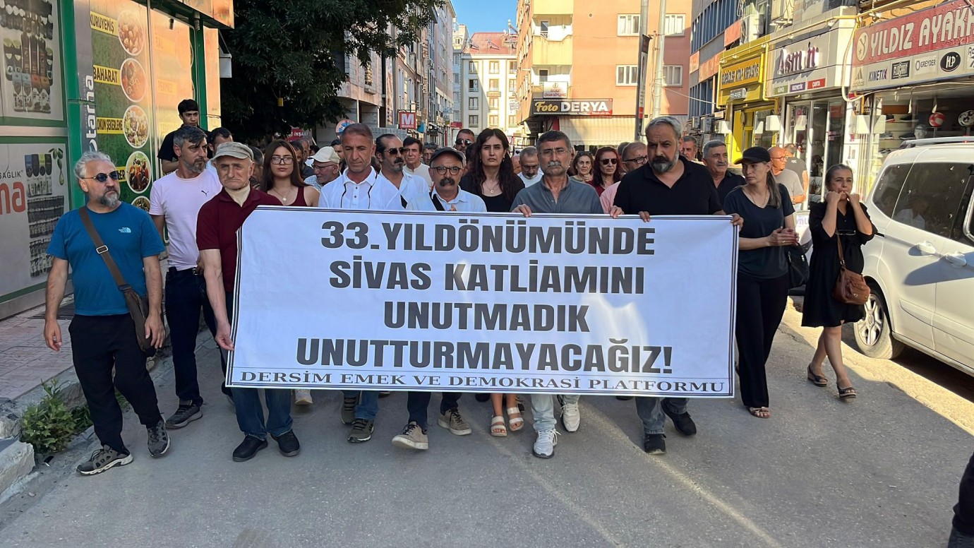 Dersim’de Sivas Katliamı'nın 33. yılında yürüyüş ve anma yapıldı