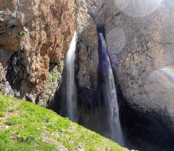 Doğa harikası Kırkmerdiven şelalesi