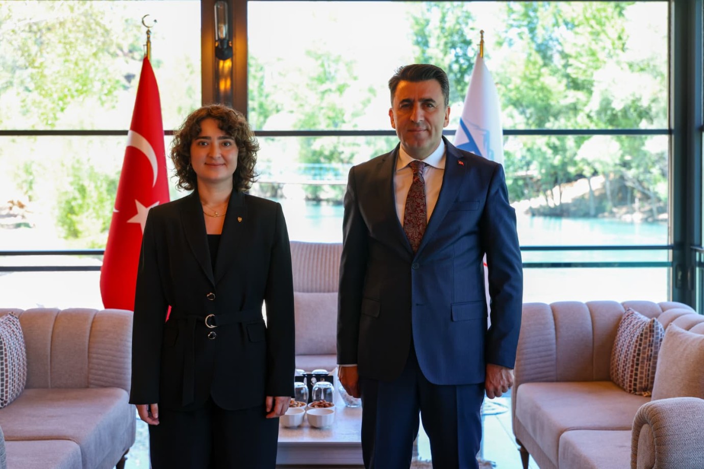 İlk Kadın Vali Yardımcısı Göreve Başladı