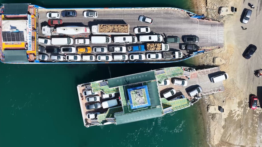 Yurttaşlar yeni feribot değil köprü istiyor!