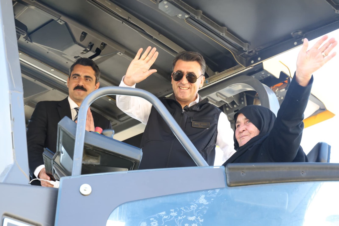 Yılsonu asfalt hedefi, 140 kilometreye yükseltildi
