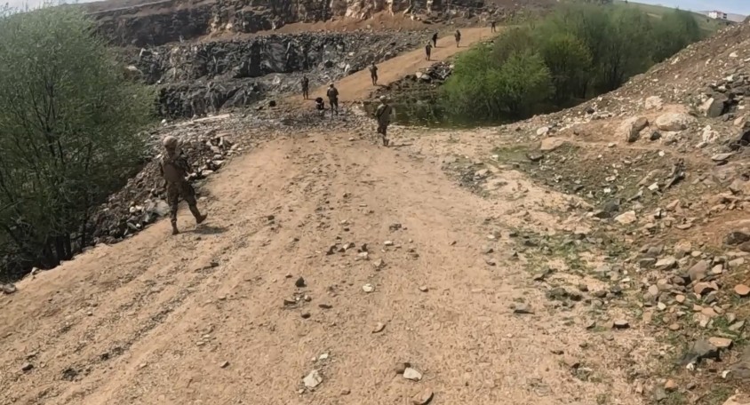 14 Yıl 10 Ay Hapis Cezası Bulunan Şüpheli, Kaçmaya Çalışırken Yakalandı