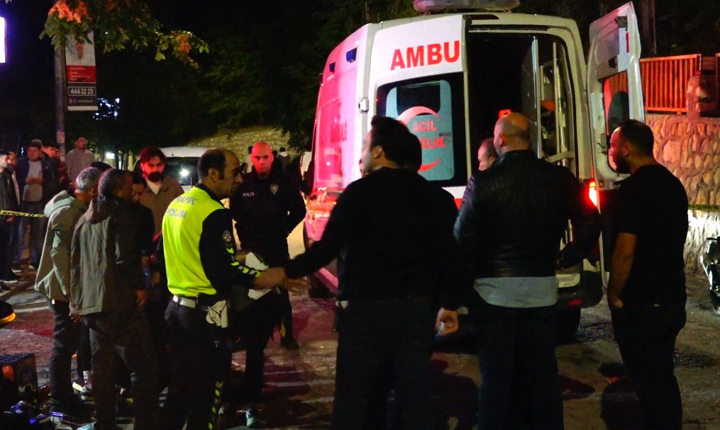 Sürücü büfeye daldı: 5 yaralı