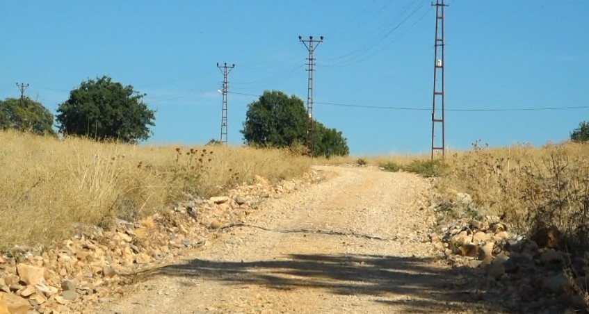 Kuru Sipi’de yaşayan yurttaşlar, yol sorununun çözümünü bekliyor!