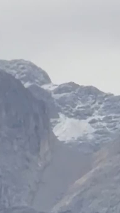 Munzurlara yılın ilk karı düştü